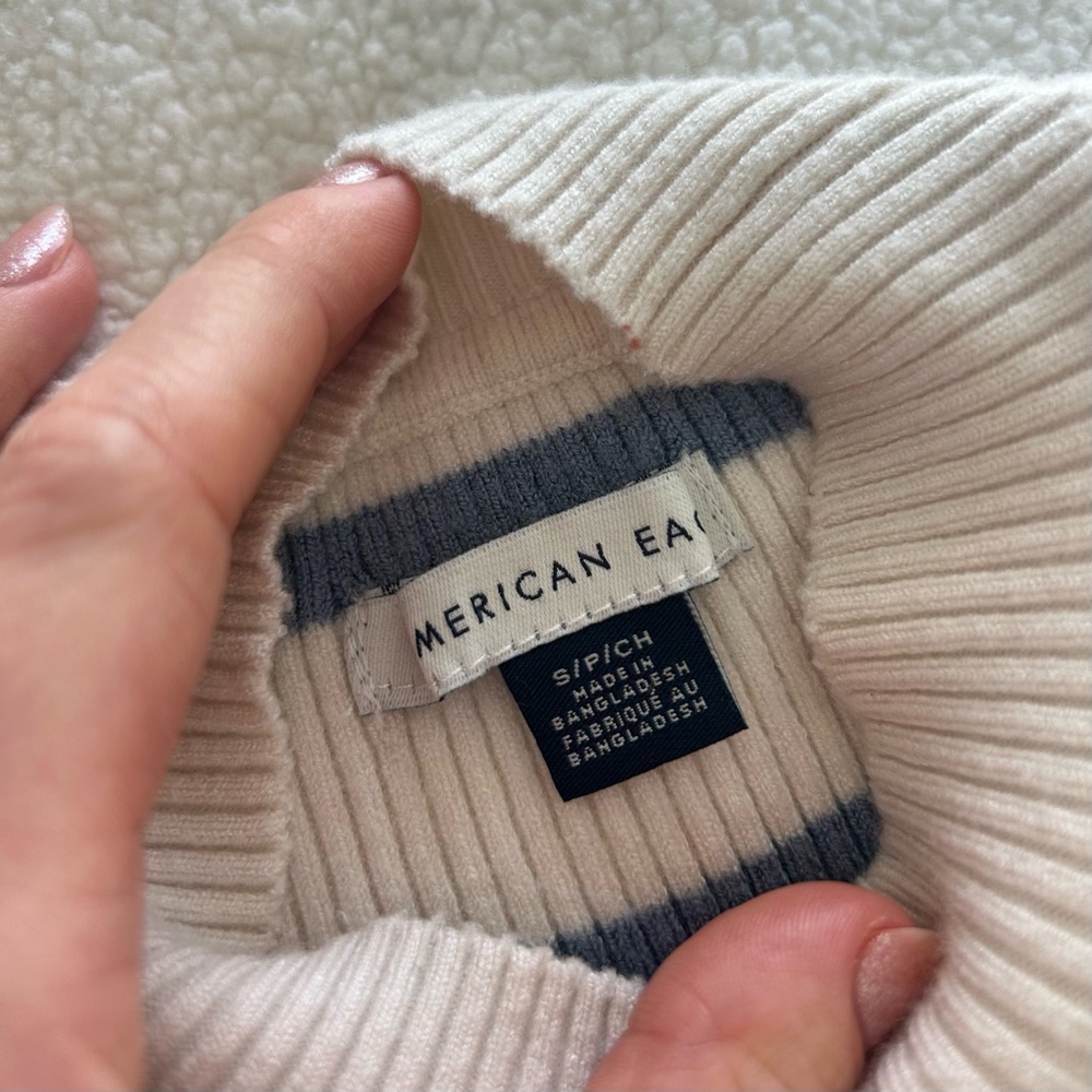 American Eagle Striped Mock Neck Sweater - Picture 4 of 6
